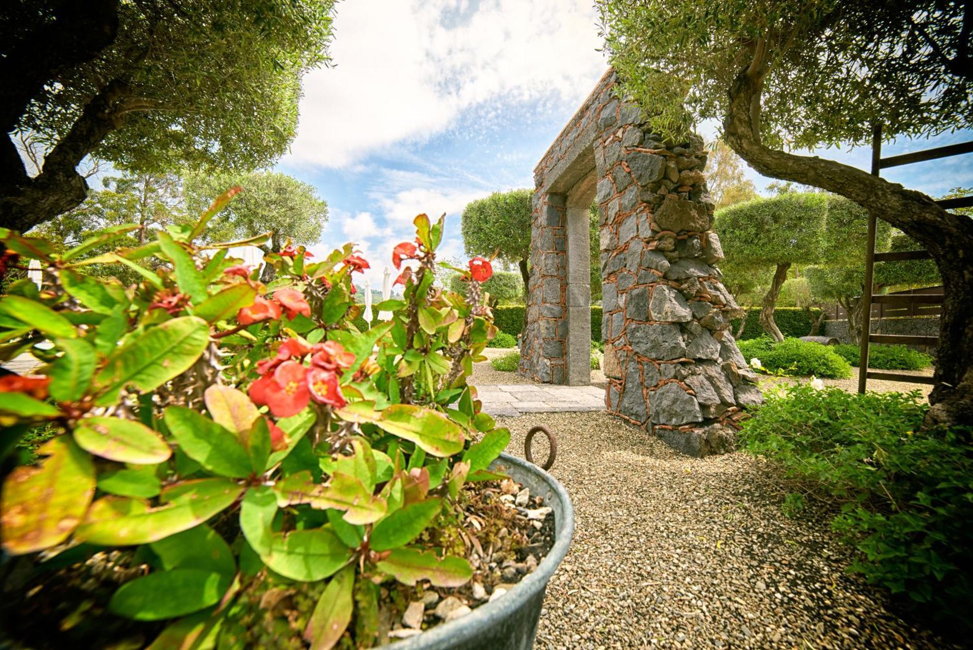 Il Casale Di Monacella Aparthotel Santa Venerina Exterior foto